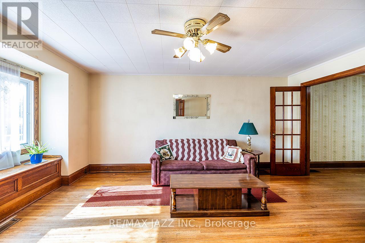 30 Thomas Street, Oshawa, Ontario  L1H 3W5 - Photo 7 - E12409933