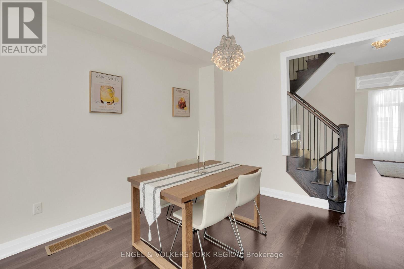 29 Nardini Lane N, Richmond Hill (South Richvale), Ontario  L4C 1C2 - Photo 15 - N12409737
