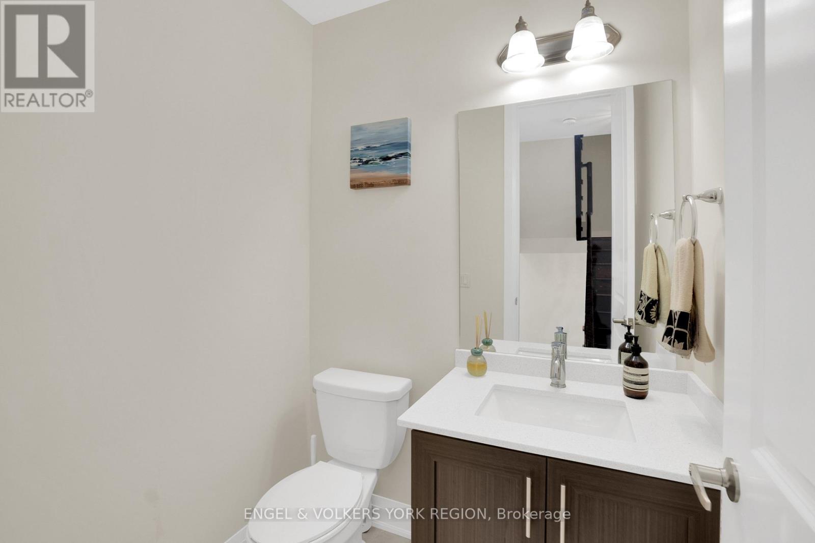 29 Nardini Lane N, Richmond Hill (South Richvale), Ontario  L4C 1C2 - Photo 23 - N12409737