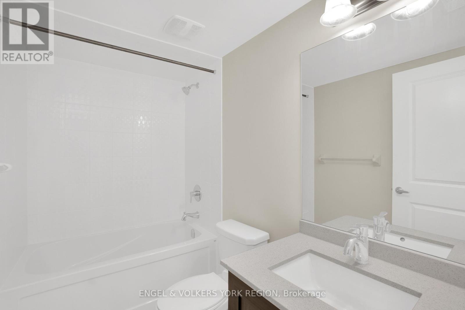 29 Nardini Lane N, Richmond Hill (South Richvale), Ontario  L4C 1C2 - Photo 37 - N12409737