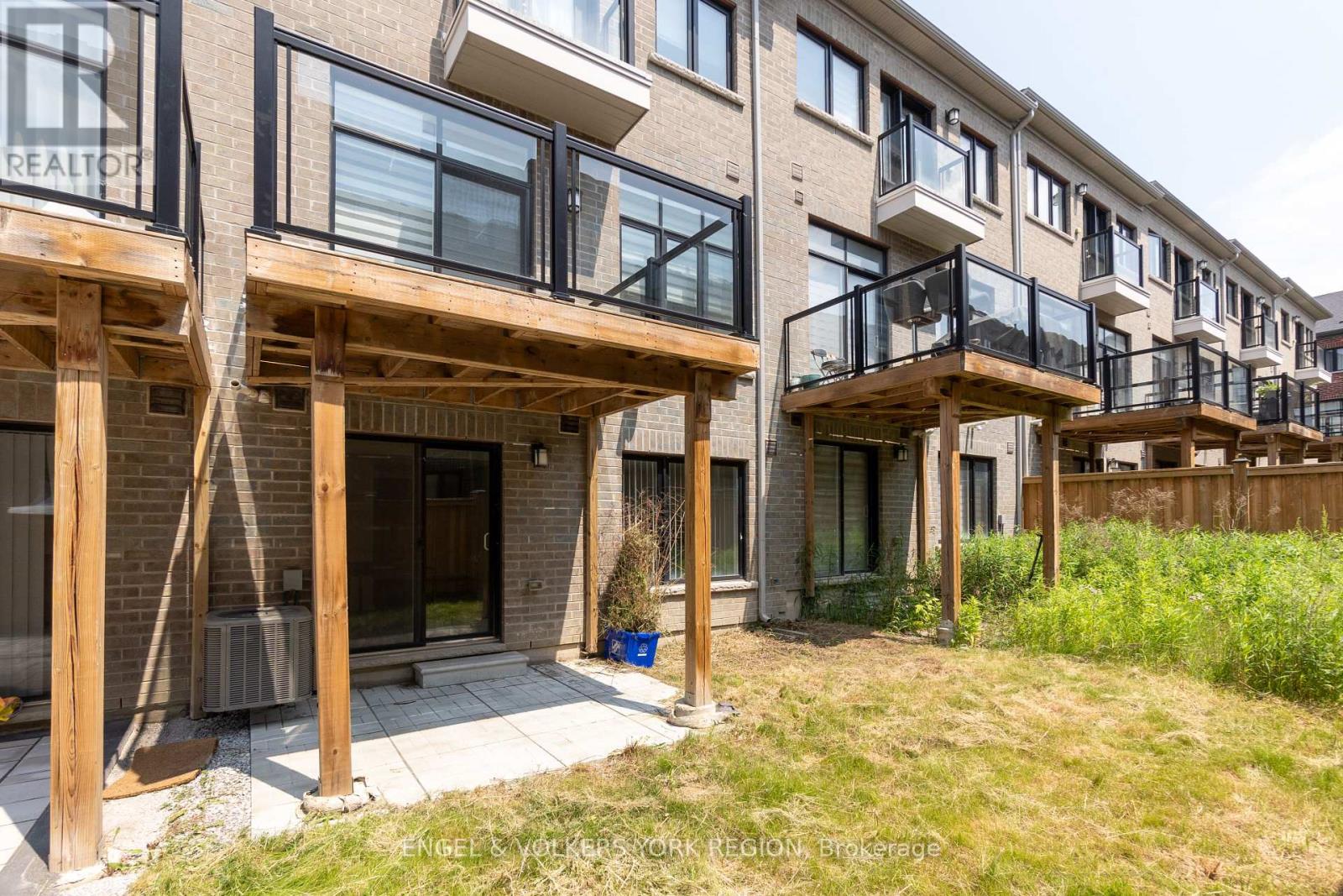 29 Nardini Lane N, Richmond Hill (South Richvale), Ontario  L4C 1C2 - Photo 41 - N12409737