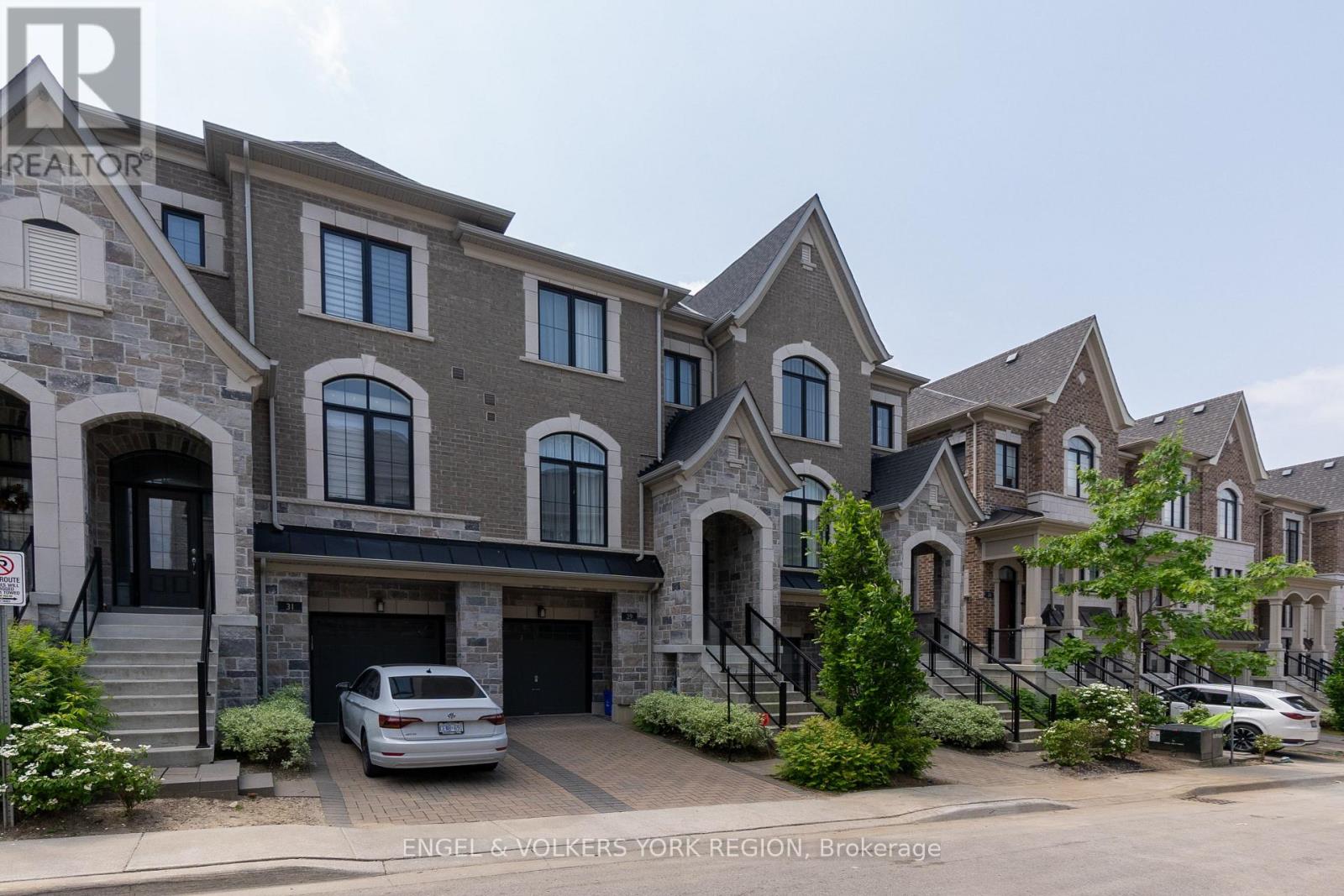 29 Nardini Lane N, Richmond Hill (South Richvale), Ontario  L4C 1C2 - Photo 42 - N12409737
