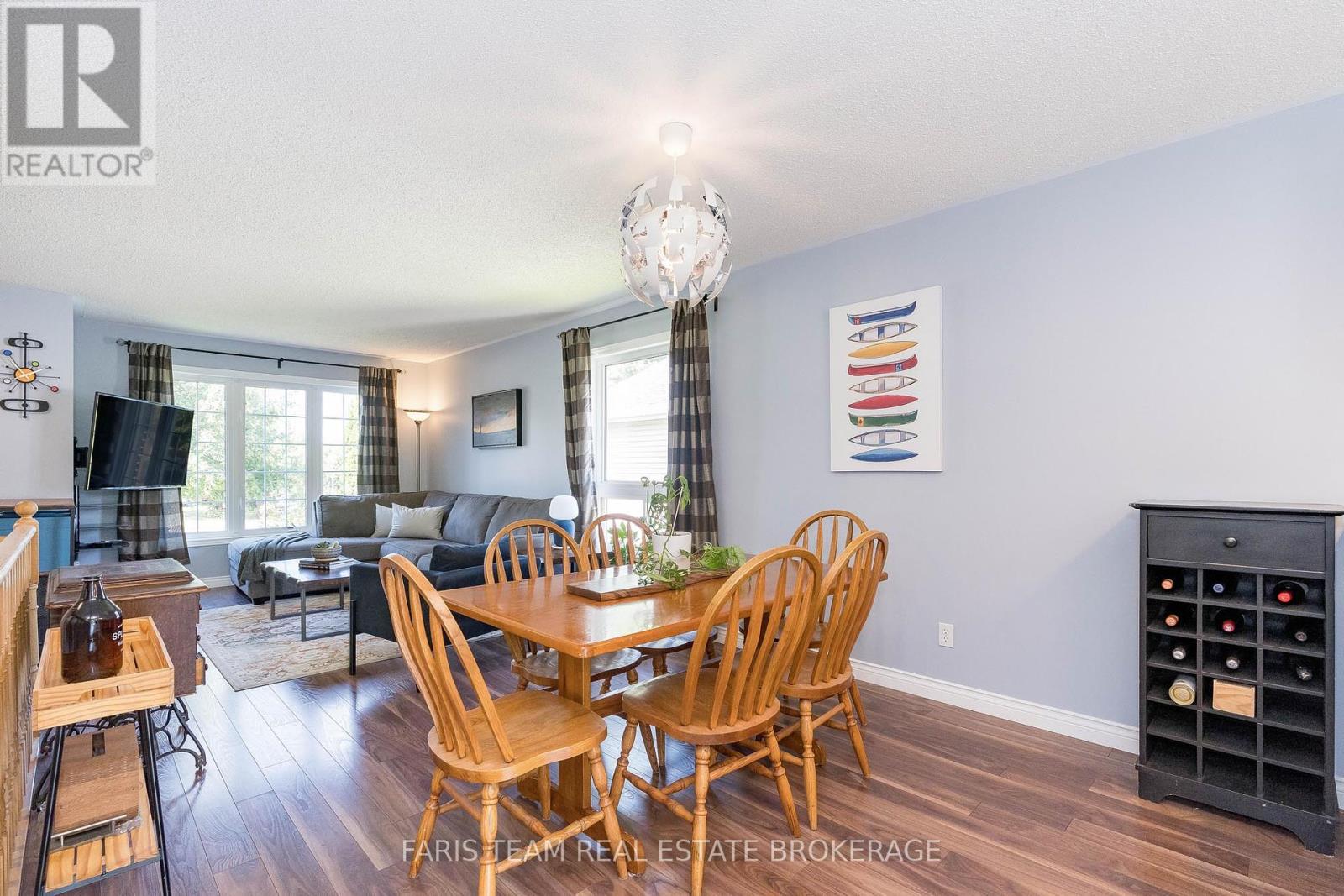 33 Georgias Walk, Tay (Victoria Harbour), Ontario  L0K 2A0 - Photo 10 - S12409765