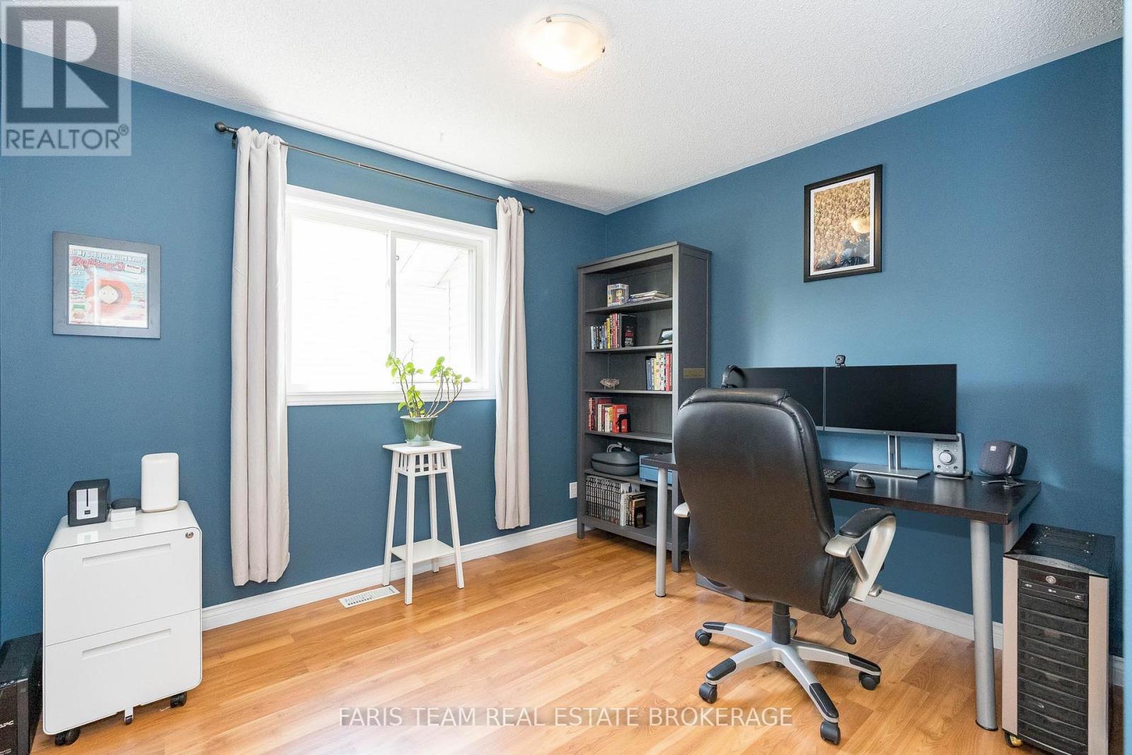 33 Georgias Walk, Tay (Victoria Harbour), Ontario  L0K 2A0 - Photo 16 - S12409765