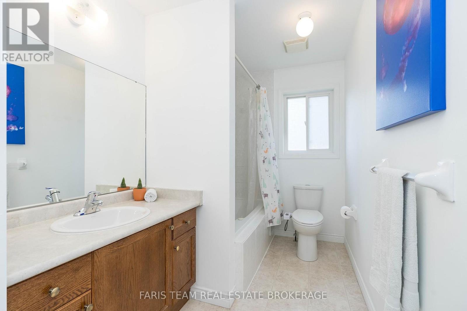 33 Georgias Walk, Tay (Victoria Harbour), Ontario  L0K 2A0 - Photo 17 - S12409765