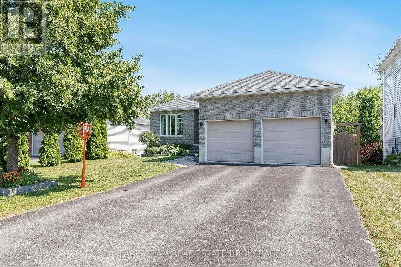 33 Georgias Walk, Tay (Victoria Harbour), Ontario  L0K 2A0 - Photo 3 - S12409765
