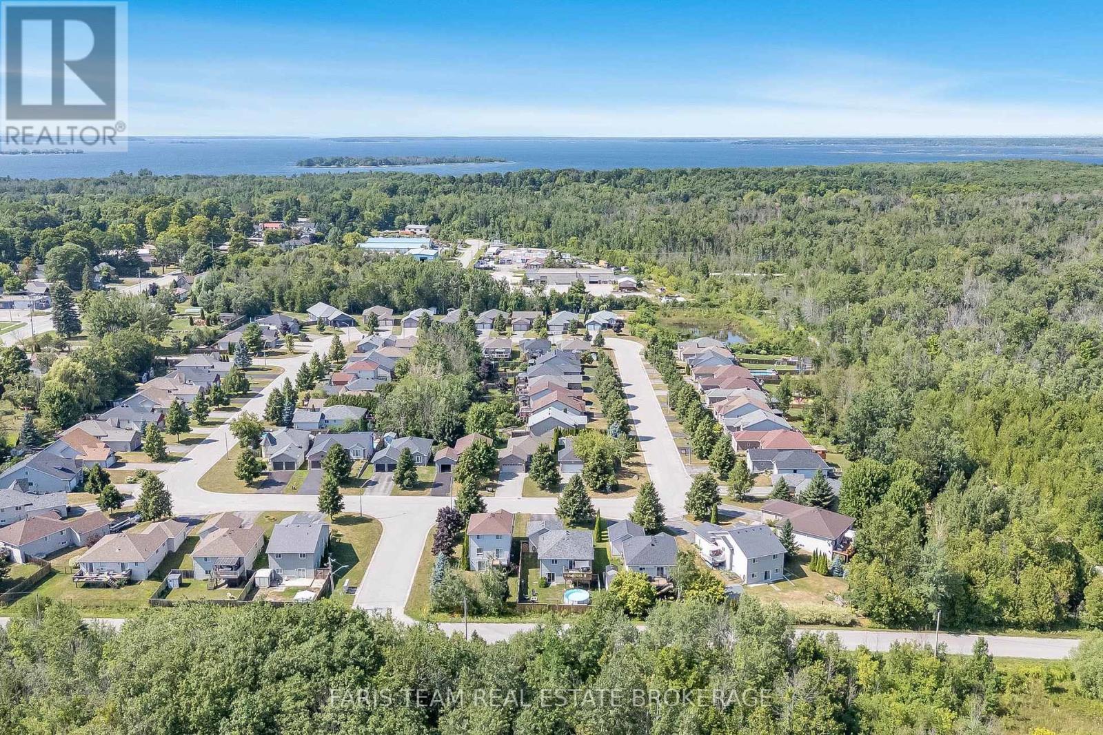 33 Georgias Walk, Tay (Victoria Harbour), Ontario  L0K 2A0 - Photo 37 - S12409765