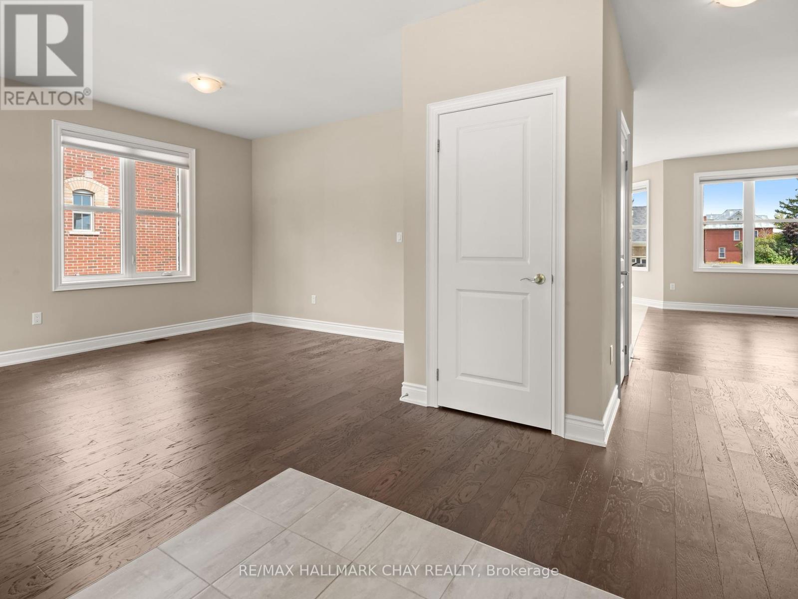 213 Mary Street, Clearview, Ontario  L0M 1G0 - Photo 16 - S12409795