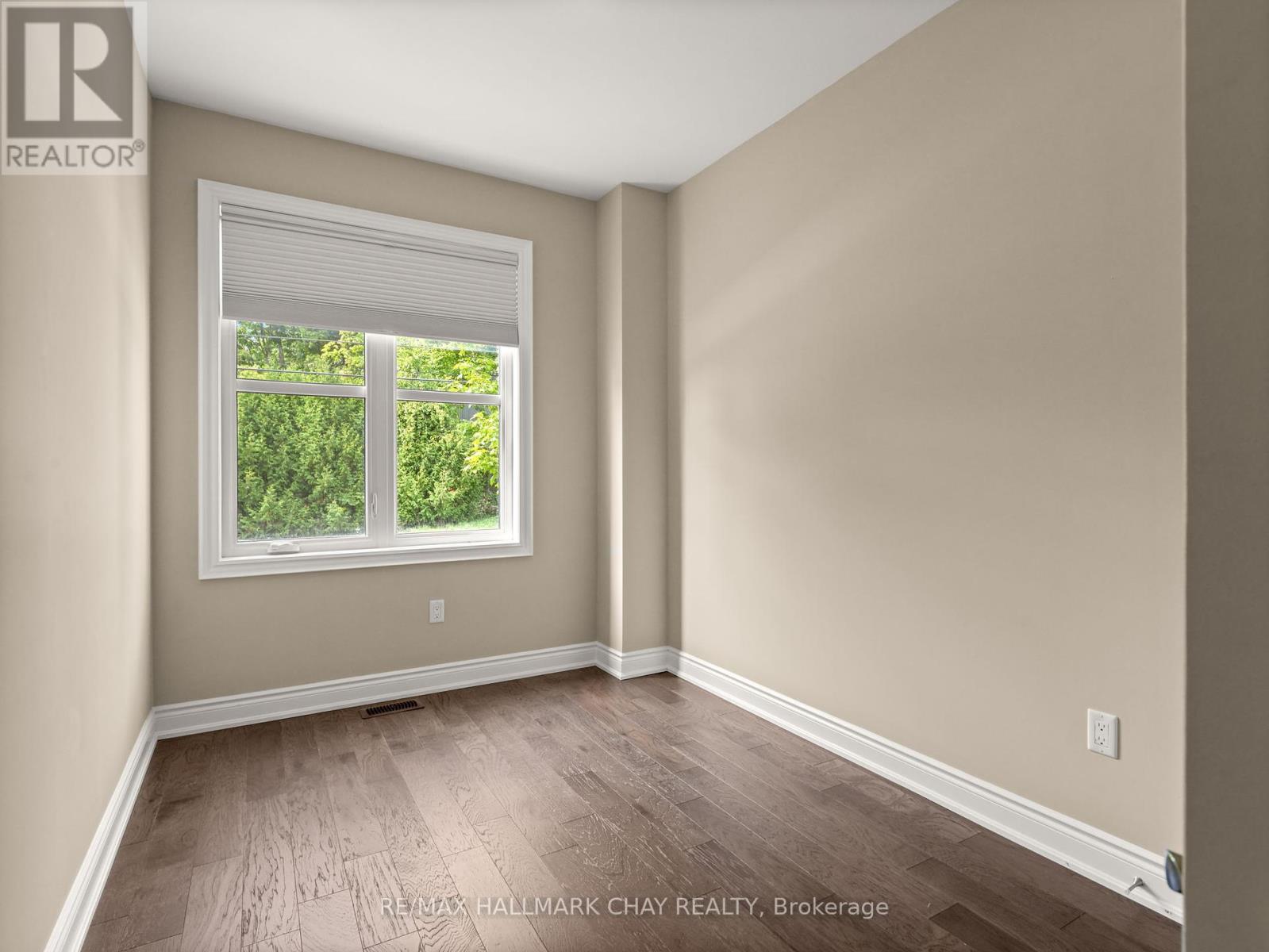 213 Mary Street, Clearview, Ontario  L0M 1G0 - Photo 29 - S12409795