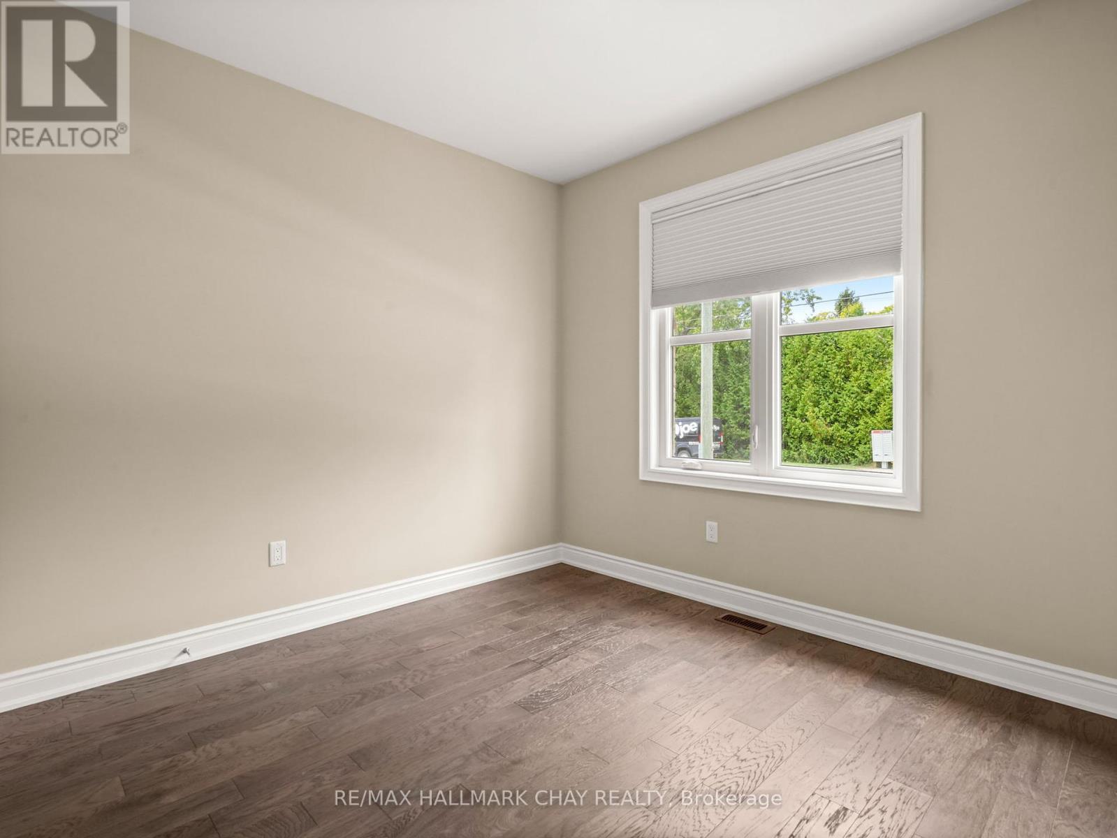 213 Mary Street, Clearview, Ontario  L0M 1G0 - Photo 31 - S12409795