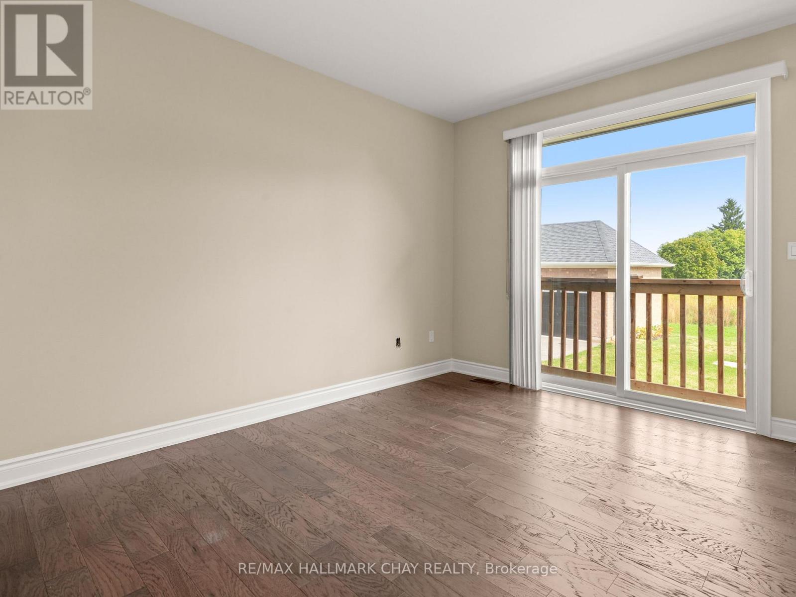 213 Mary Street, Clearview, Ontario  L0M 1G0 - Photo 34 - S12409795