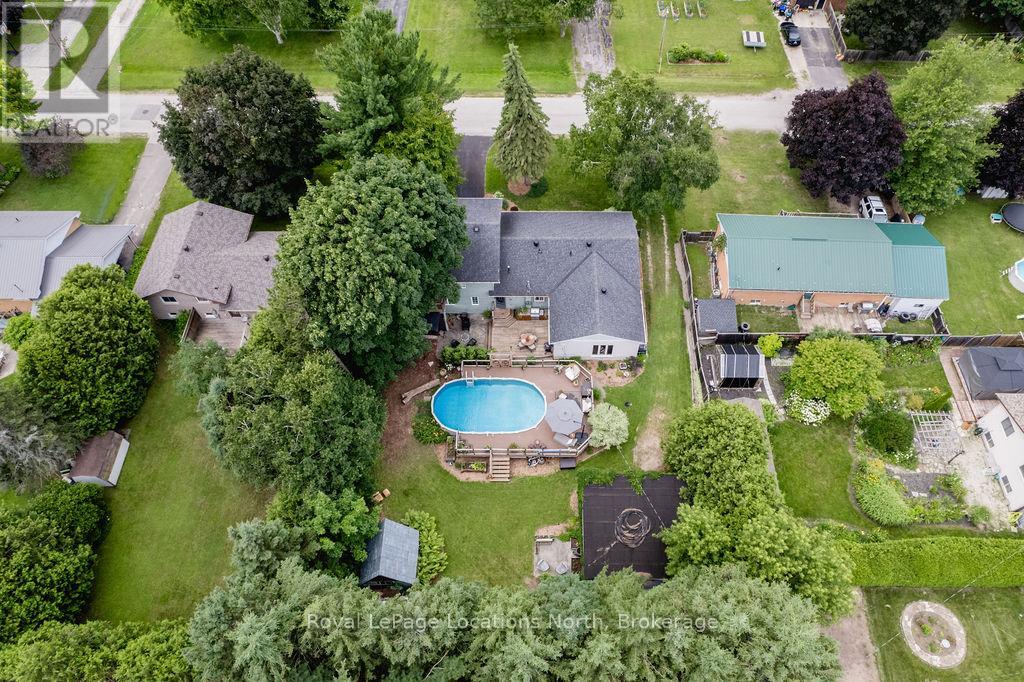 Property at 221 JANE STREET image 3