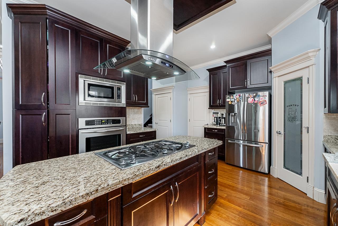 18938 54a Avenue, Surrey, British Columbia  V3S 6R4 - Photo 11 - R3049147