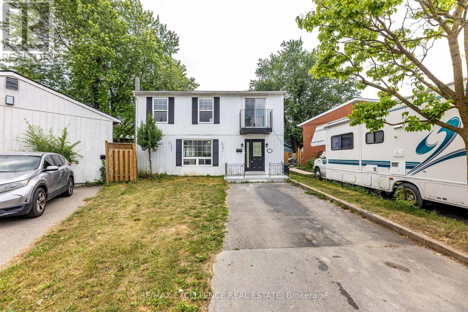 20 Hedgeson Court, Brampton, Ontario  L6S 1P2 - Photo 2 - W12409726