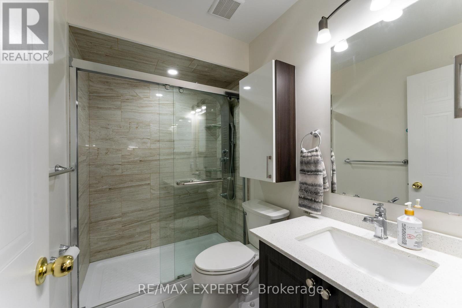 39 Softneedle Avenue, Brampton (Sandringham-Wellington), Ontario  L6R 1K4 - Photo 25 - W12409743