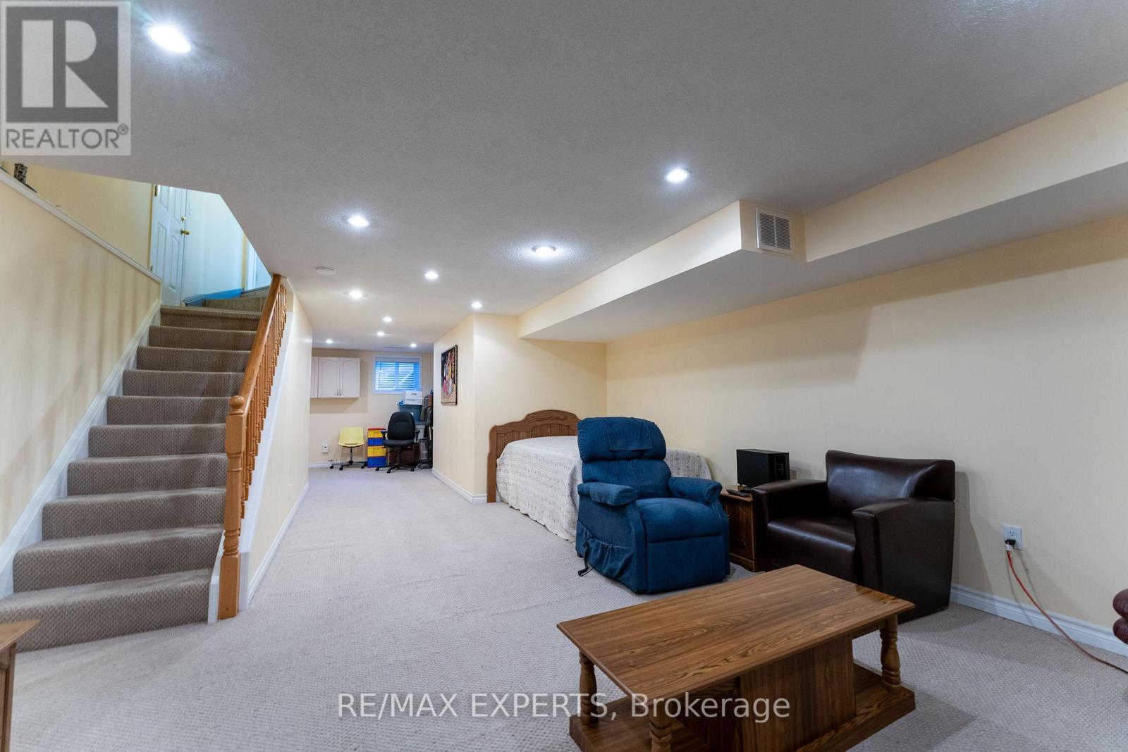39 Softneedle Avenue, Brampton (Sandringham-Wellington), Ontario  L6R 1K4 - Photo 31 - W12409743