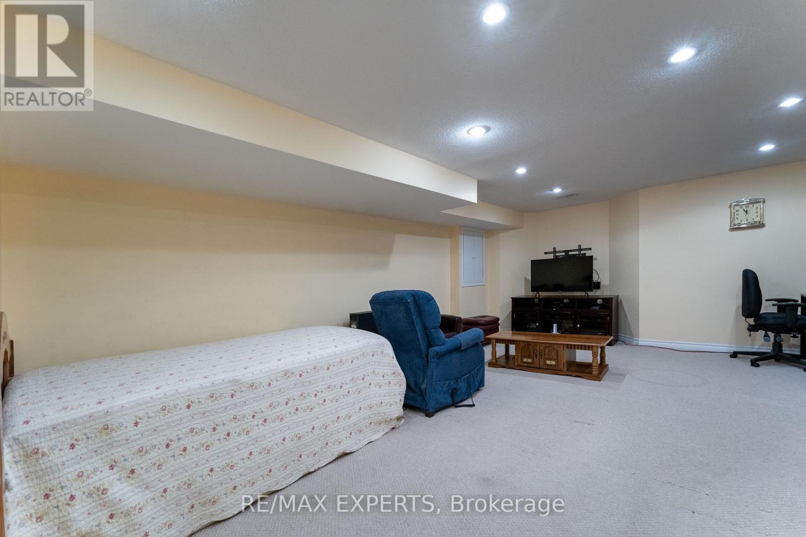 39 Softneedle Avenue, Brampton (Sandringham-Wellington), Ontario  L6R 1K4 - Photo 33 - W12409743