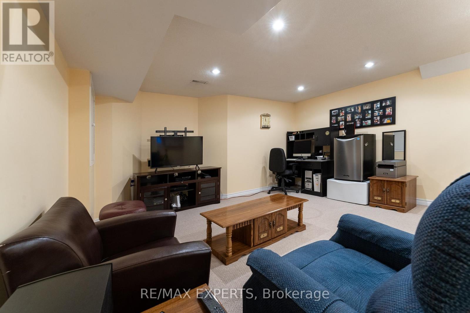 39 Softneedle Avenue, Brampton (Sandringham-Wellington), Ontario  L6R 1K4 - Photo 37 - W12409743