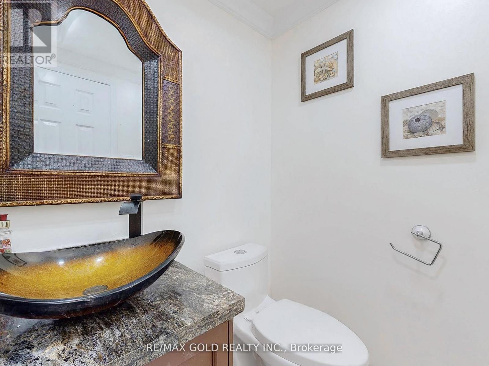 172 Desert Sand Drive, Brampton (Sandringham-Wellington), Ontario  L6R 1P8 - Photo 11 - W12409761