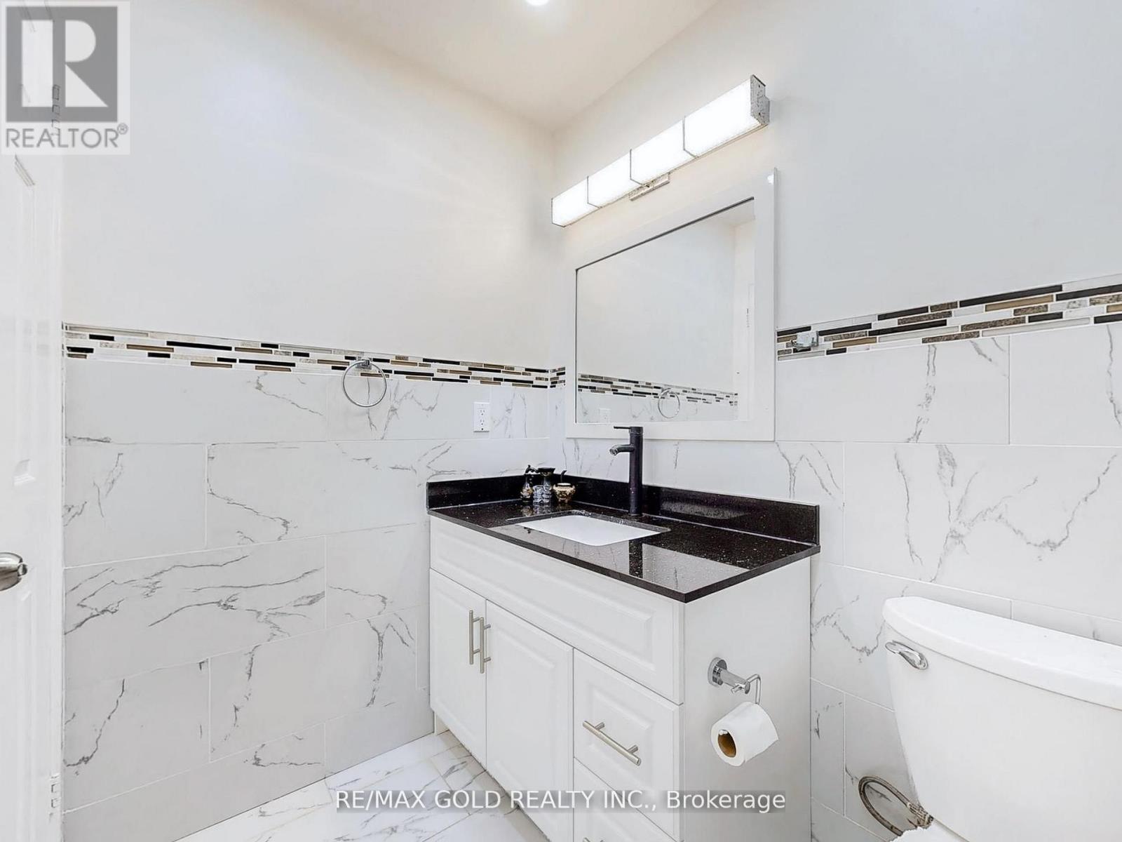 172 Desert Sand Drive, Brampton (Sandringham-Wellington), Ontario  L6R 1P8 - Photo 21 - W12409761