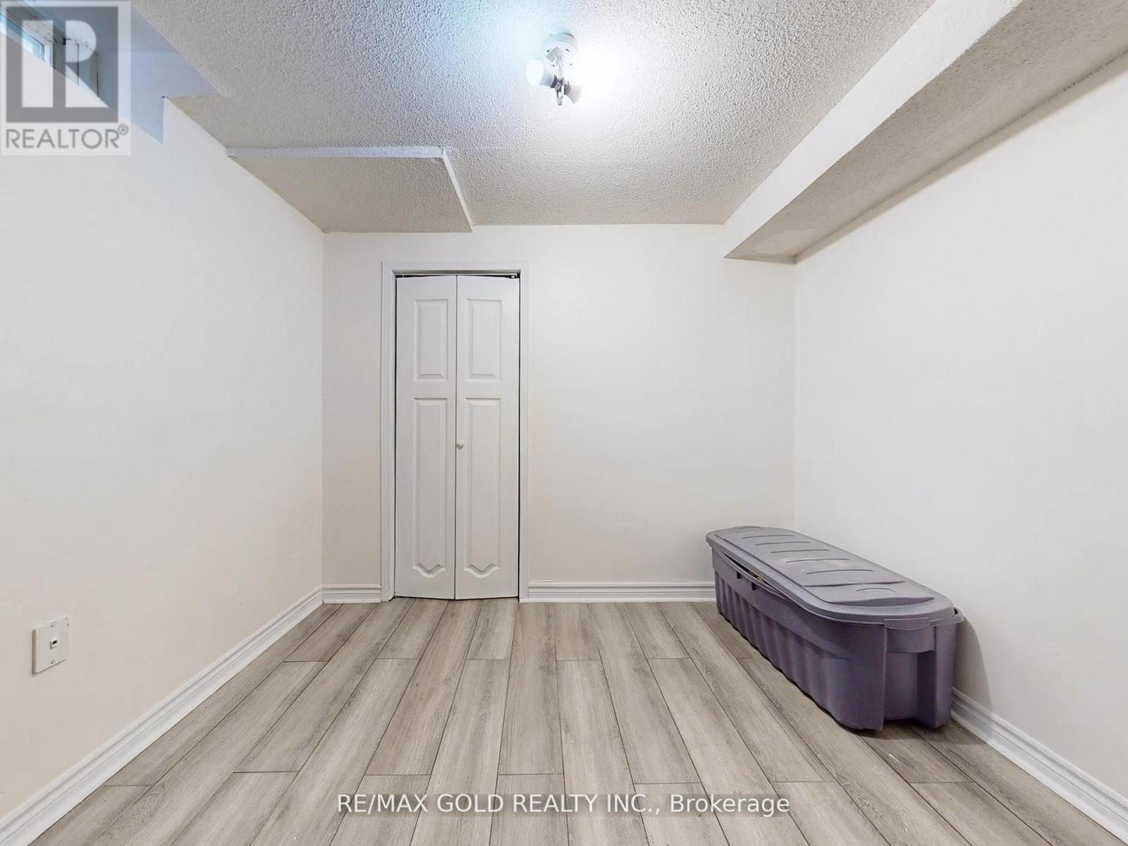 172 Desert Sand Drive, Brampton (Sandringham-Wellington), Ontario  L6R 1P8 - Photo 26 - W12409761