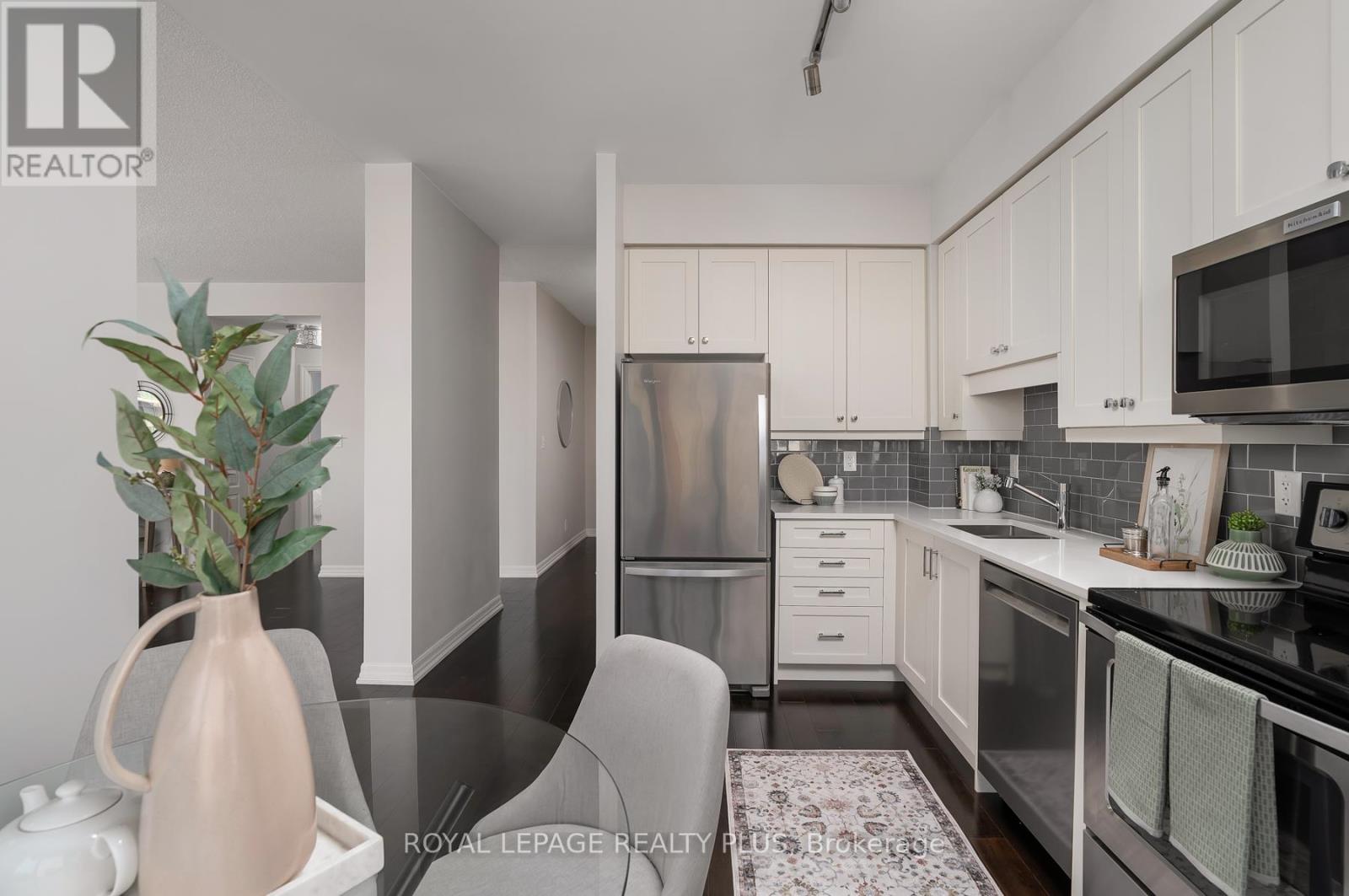 410 - 70 Port Street E, Mississauga (Port Credit), Ontario  L5G 4V8 - Photo 19 - W12409766