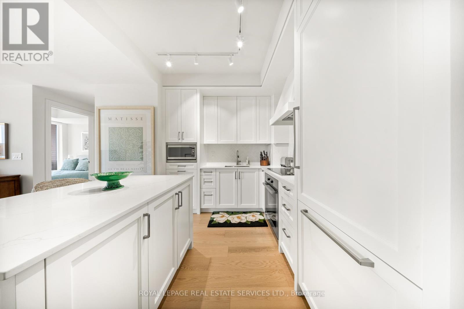 602 - 30 Old Mill Road, Toronto, Ontario  M8X 0A5 - Photo 11 - W12409770