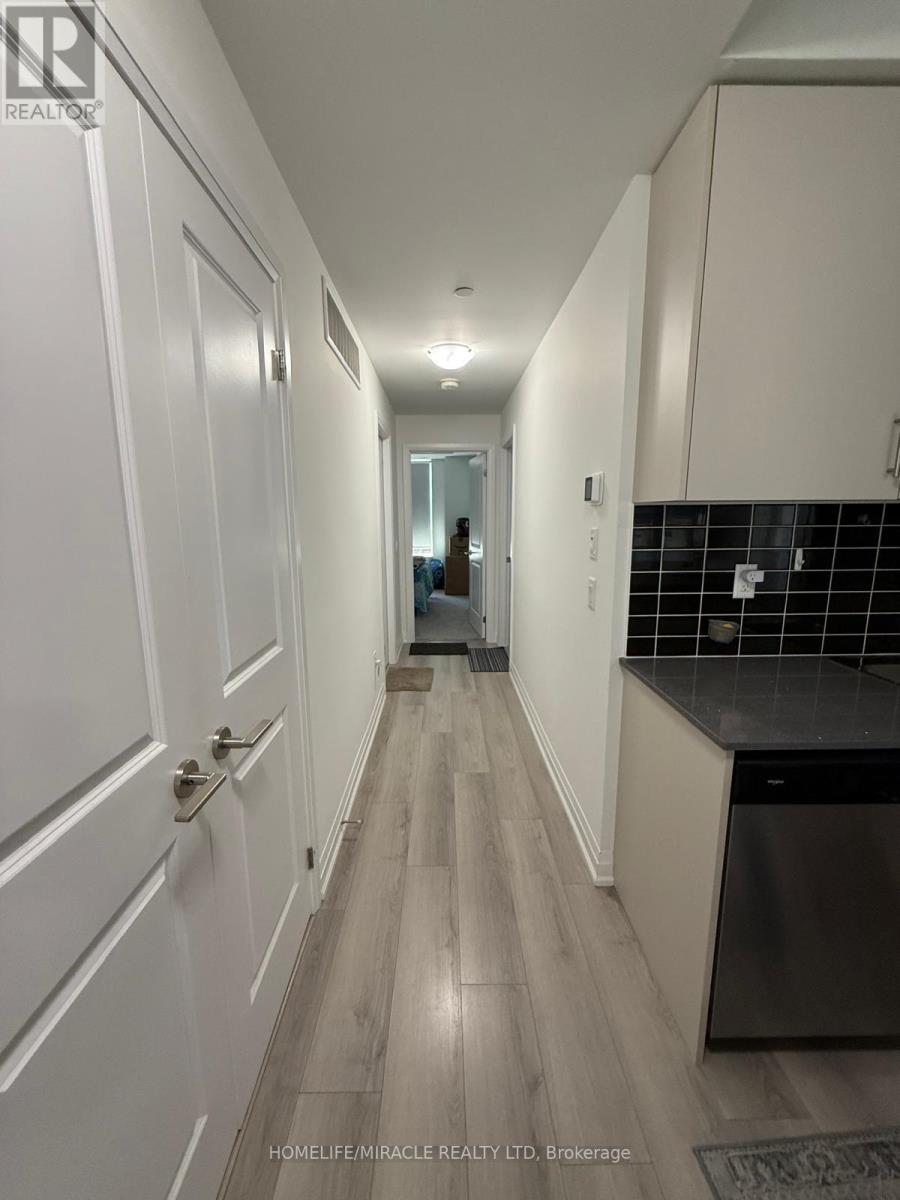241 - 75 Attmar Drive, Brampton, Ontario  L6P 0Y6 - Photo 11 - W12409779