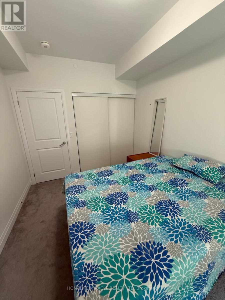 241 - 75 Attmar Drive, Brampton, Ontario  L6P 0Y6 - Photo 7 - W12409779
