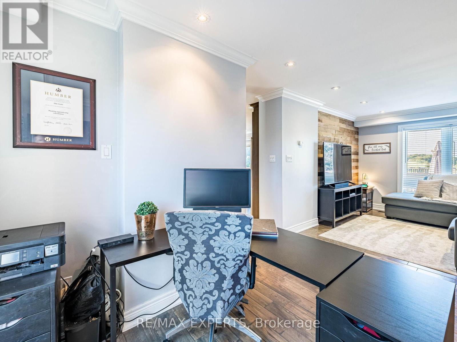 20 Foxchase Drive, Caledon, Ontario  L7E 1H7 - Photo 10 - W12409785