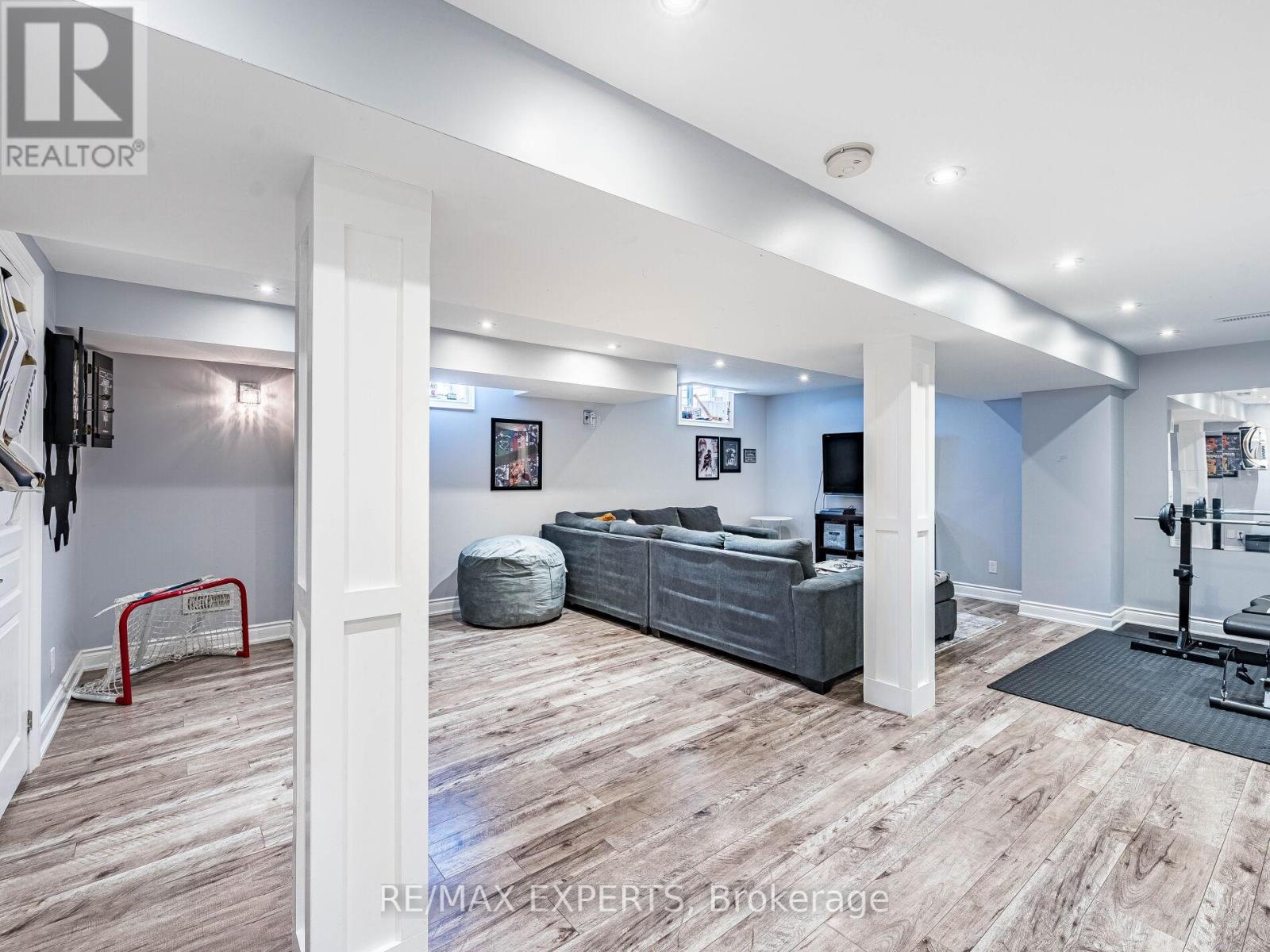 20 Foxchase Drive, Caledon, Ontario  L7E 1H7 - Photo 34 - W12409785