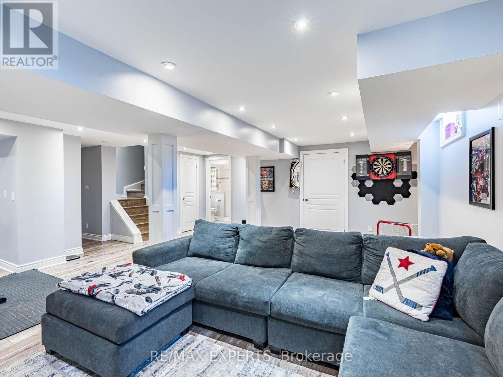 20 Foxchase Drive, Caledon, Ontario  L7E 1H7 - Photo 37 - W12409785