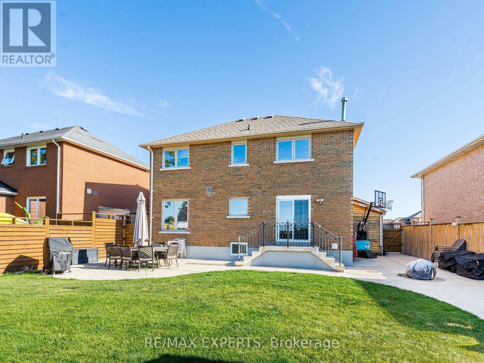 20 Foxchase Drive, Caledon, Ontario  L7E 1H7 - Photo 42 - W12409785