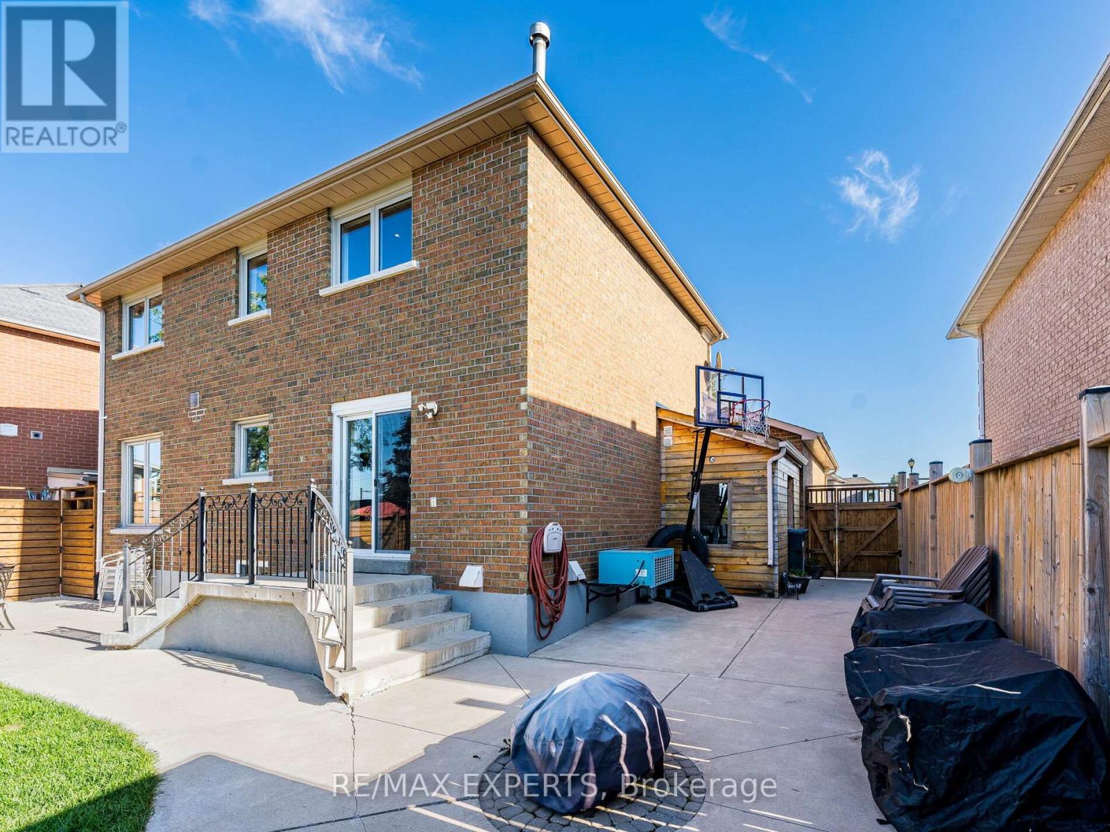 20 Foxchase Drive, Caledon, Ontario  L7E 1H7 - Photo 43 - W12409785