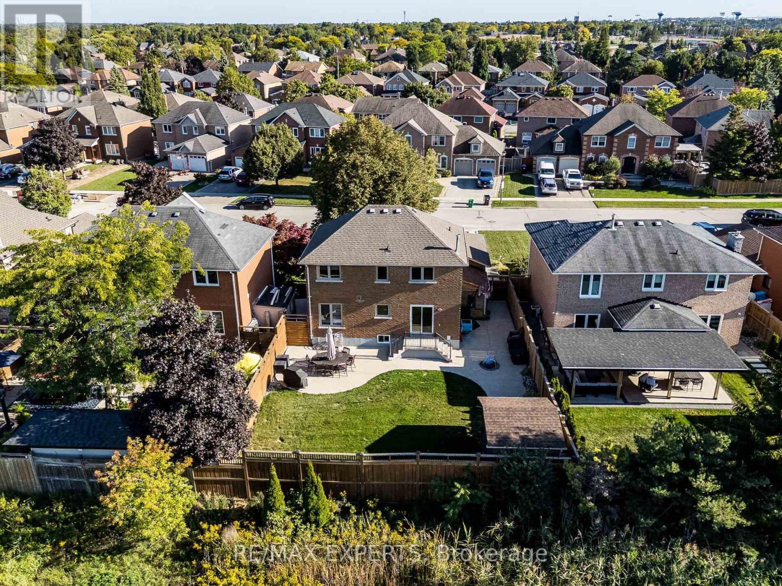 20 Foxchase Drive, Caledon, Ontario  L7E 1H7 - Photo 46 - W12409785