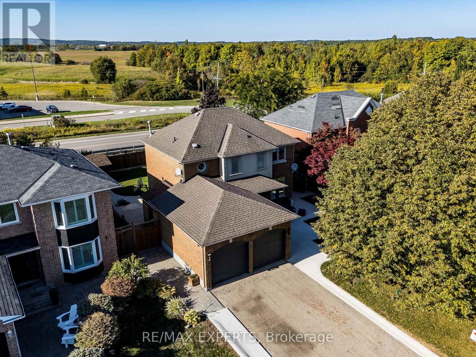 20 Foxchase Drive, Caledon, Ontario  L7E 1H7 - Photo 49 - W12409785