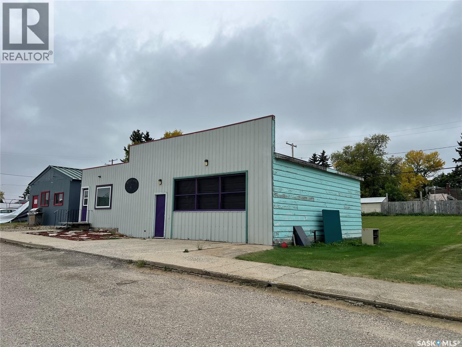 111 Railway Avenue N, Middle Lake, Saskatchewan  S0K 2X0 - Photo 1 - SK018661