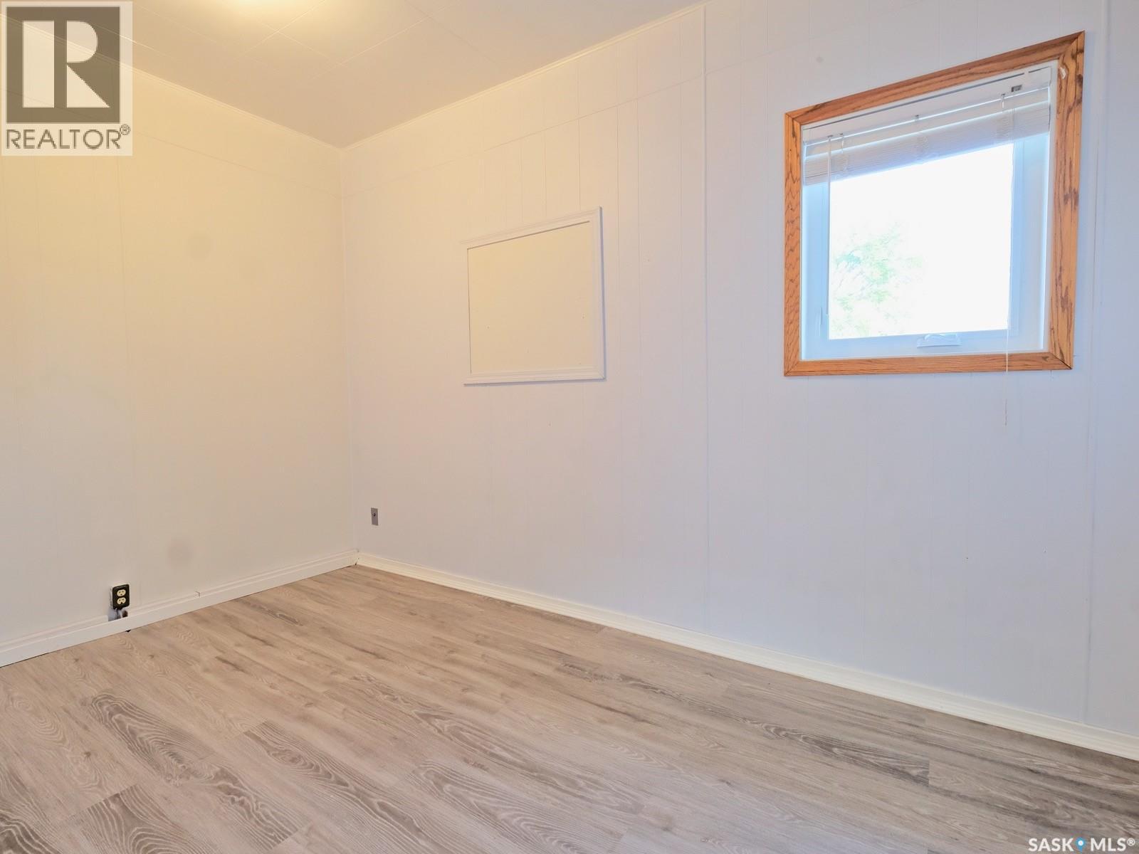 311 5th Avenue W, Biggar, Saskatchewan  S0K 0M0 - Photo 18 - SK018595