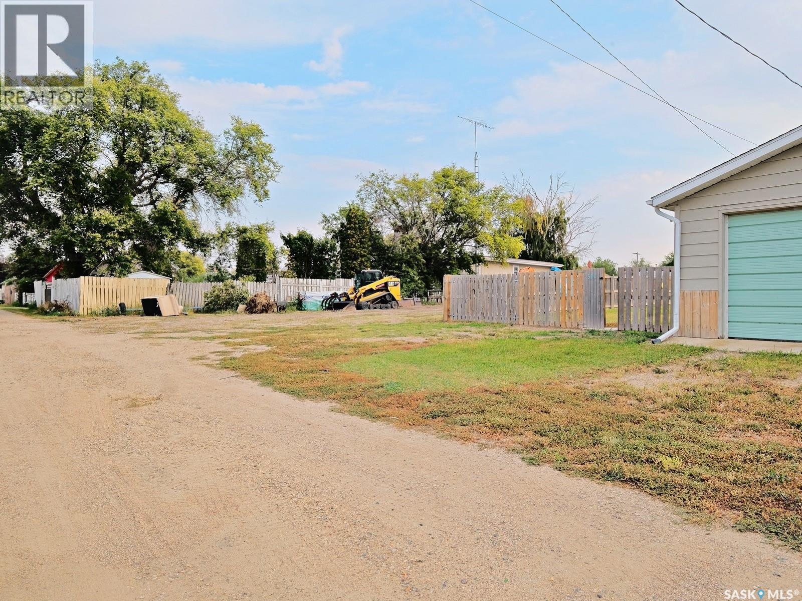 311 5th Avenue W, Biggar, Saskatchewan  S0K 0M0 - Photo 41 - SK018595