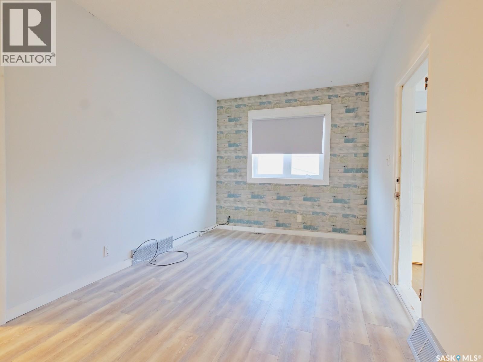 311 5th Avenue W, Biggar, Saskatchewan  S0K 0M0 - Photo 6 - SK018595