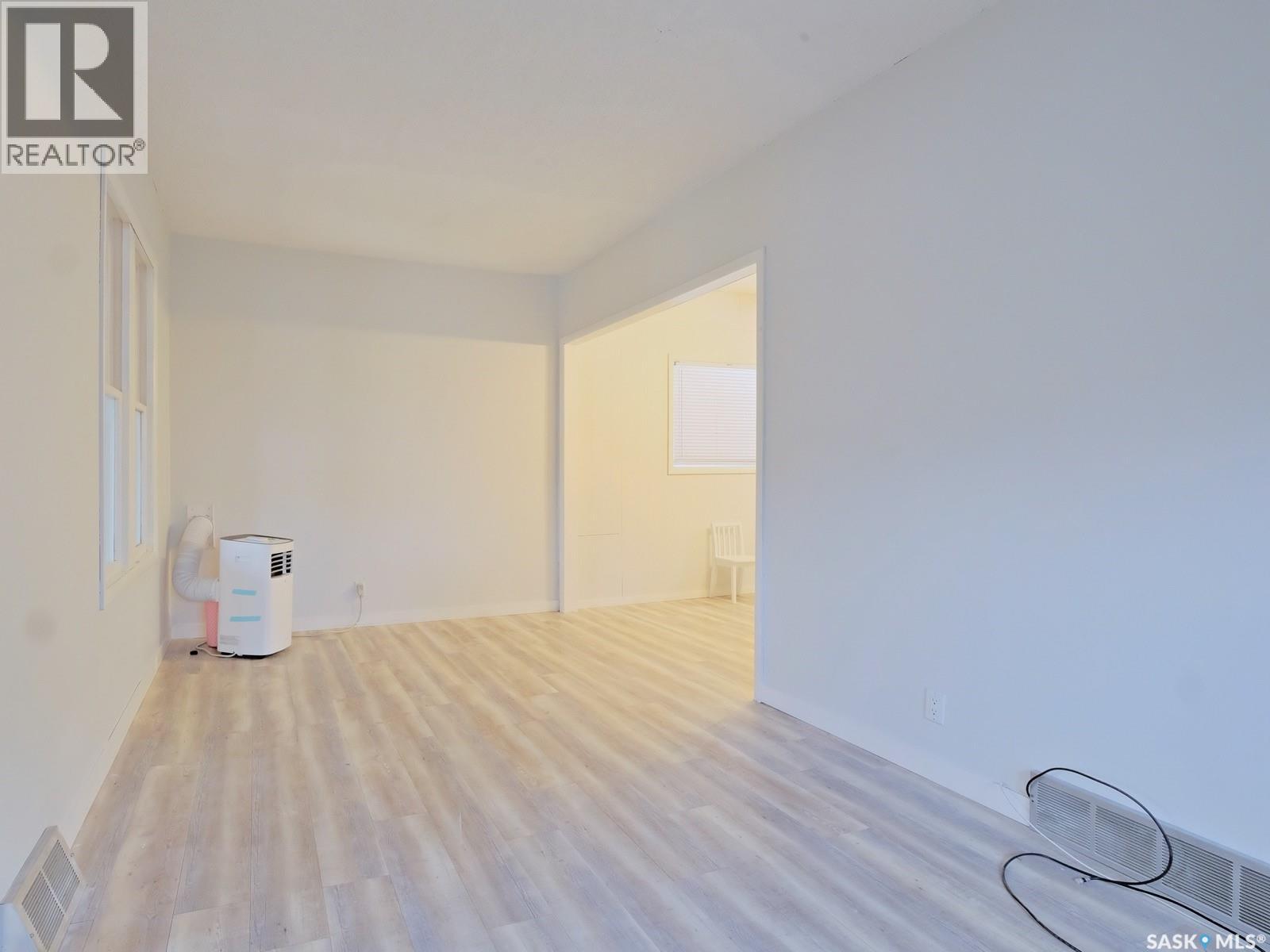 311 5th Avenue W, Biggar, Saskatchewan  S0K 0M0 - Photo 7 - SK018595