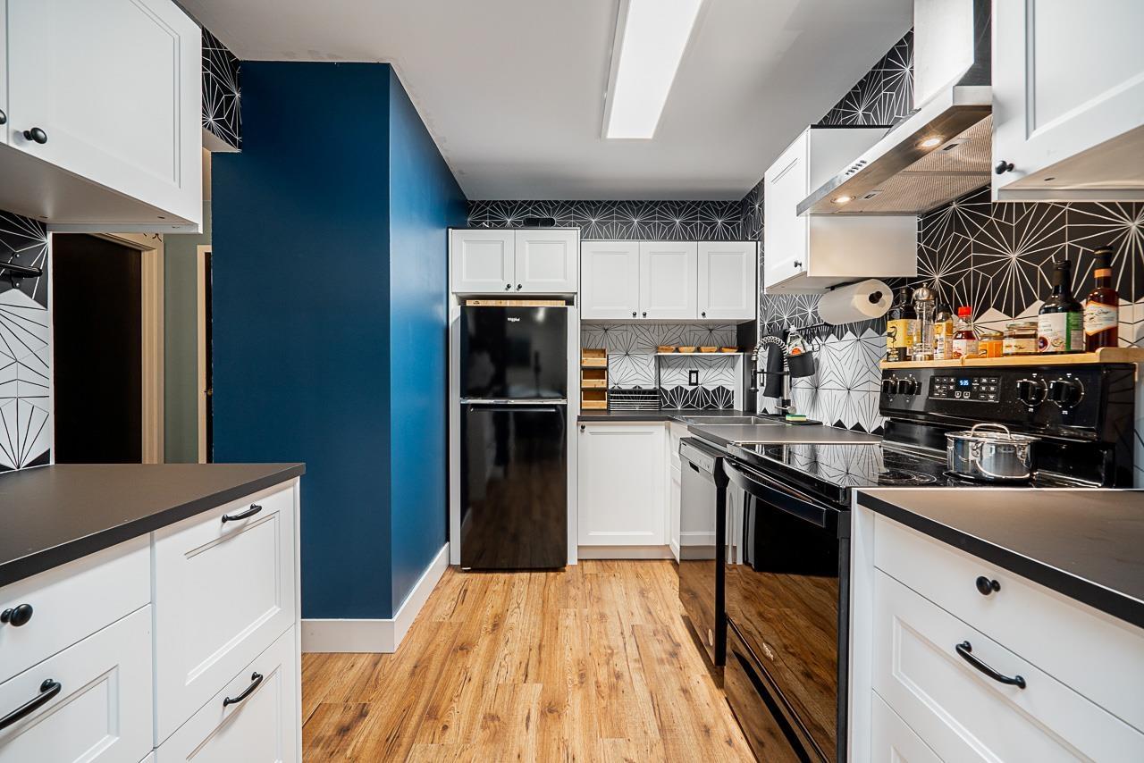 301 1561 Vidal Street, White Rock, British Columbia  V4B 5A7 - Photo 2 - R3047958