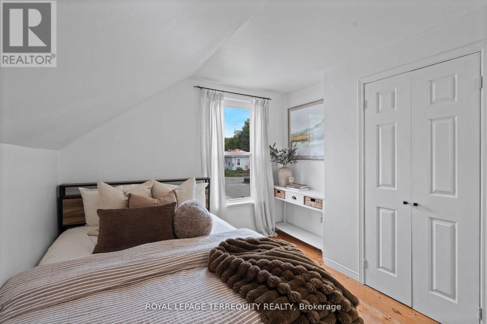 44 Young Street, Port Hope, Ontario  L1A 1M6 - Photo 17 - X12409752