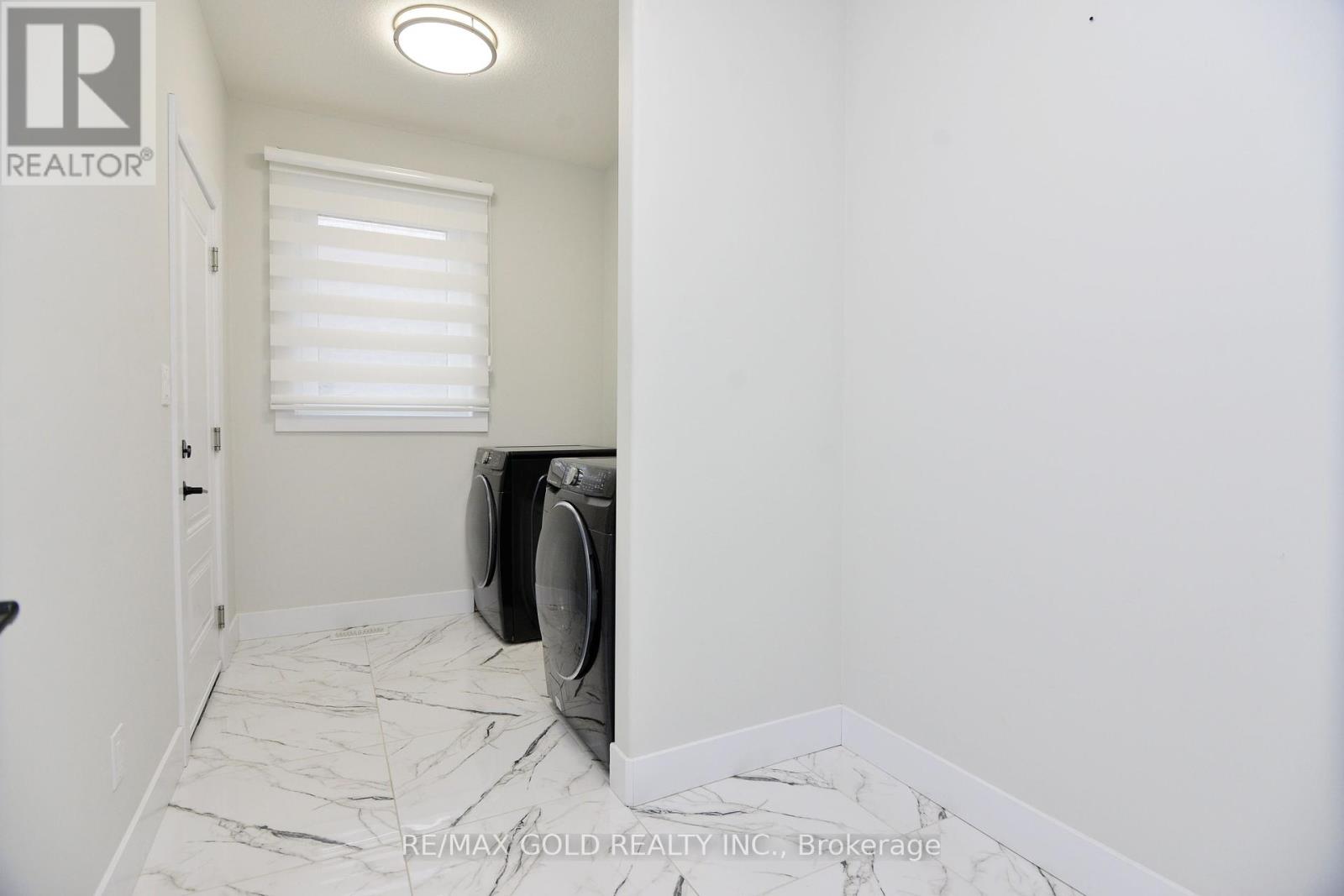 86 Grandville Circle, Brant, Ontario  N3L 0J5 - Photo 15 - X12409769