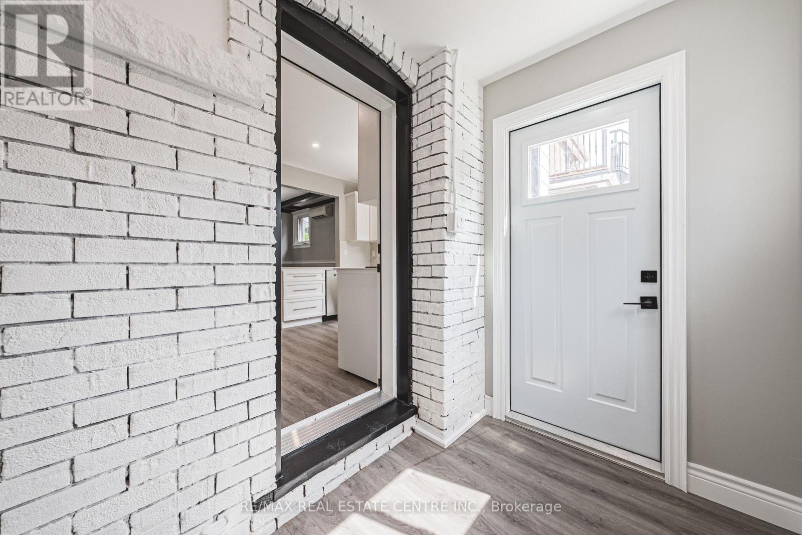 354 Cumberland Avenue, Hamilton (Blakeley), Ontario  L8M 2A2 - Photo 18 - X12409791