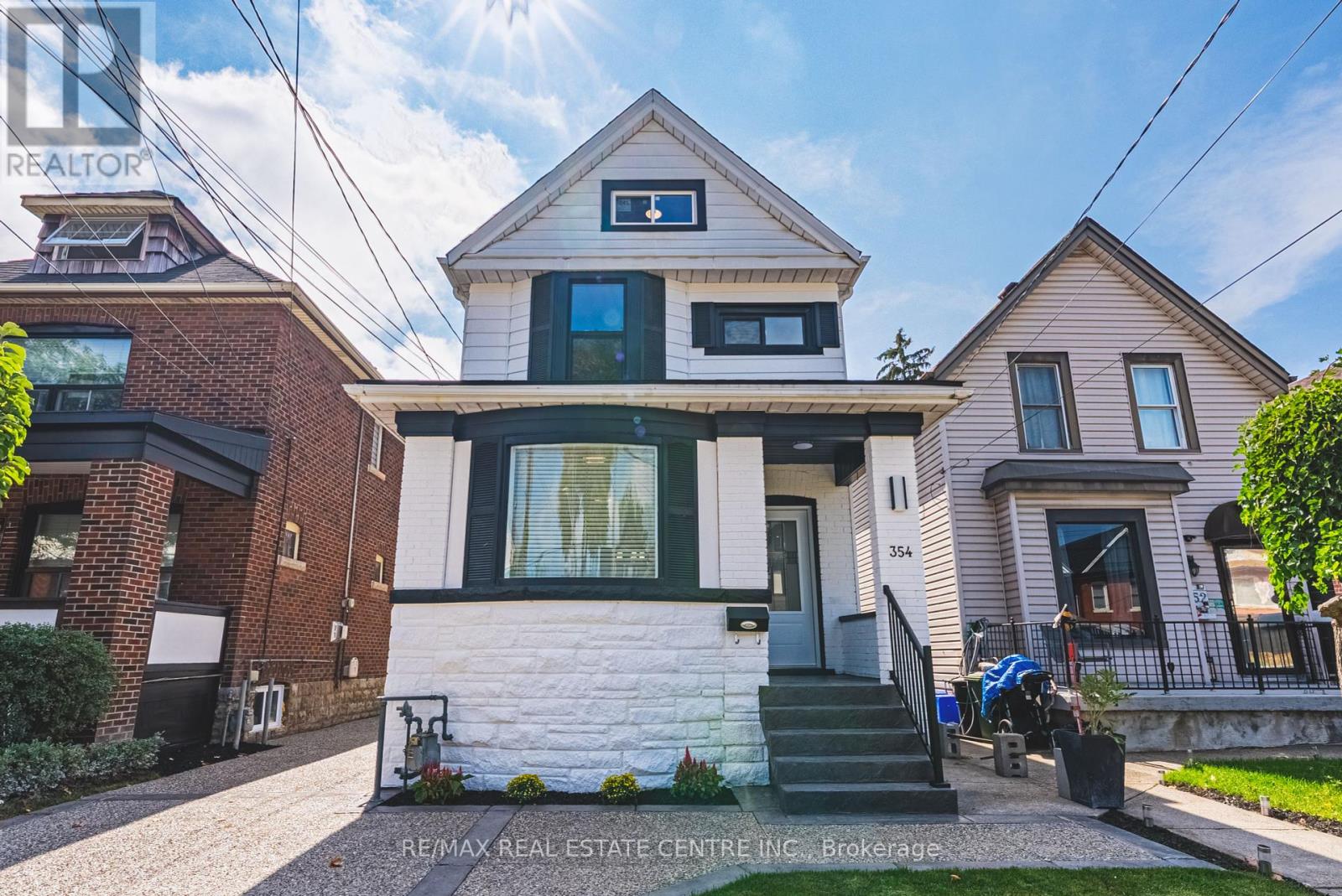 354 Cumberland Avenue, Hamilton (Blakeley), Ontario  L8M 2A2 - Photo 2 - X12409791