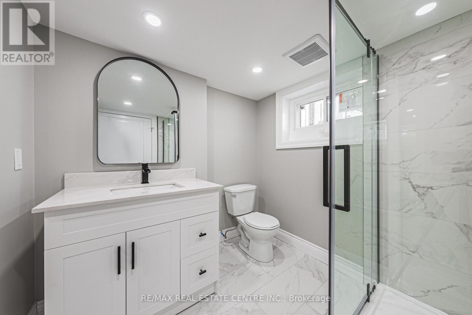 354 Cumberland Avenue, Hamilton (Blakeley), Ontario  L8M 2A2 - Photo 35 - X12409791