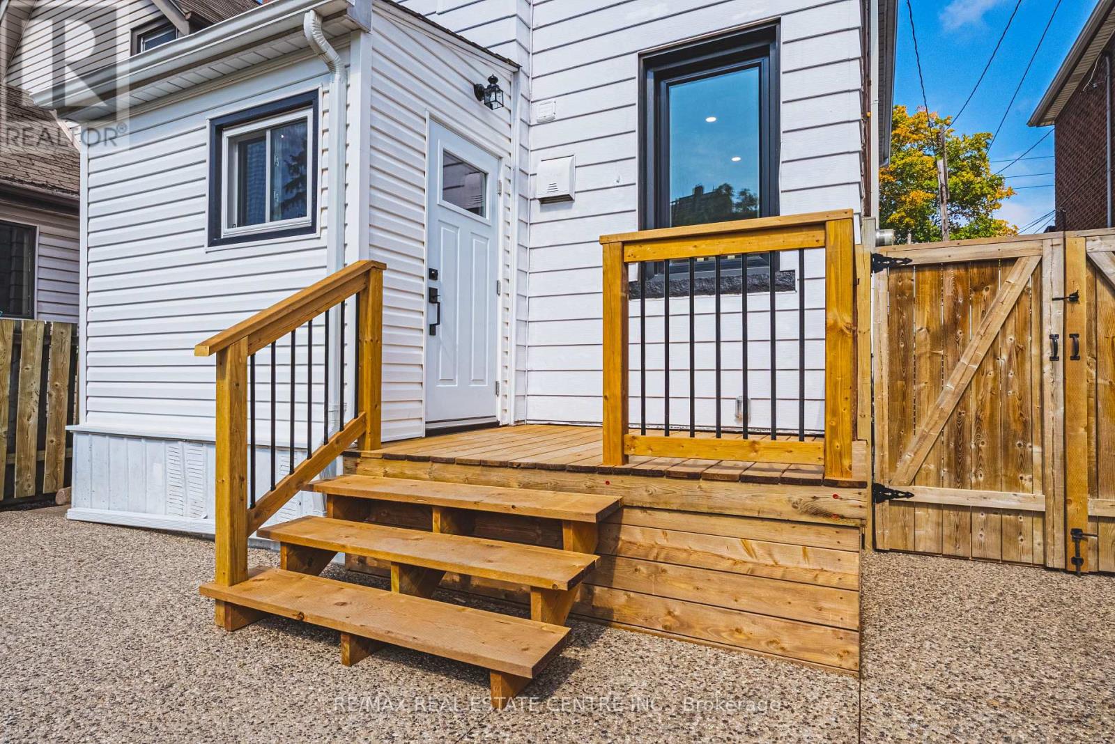 354 Cumberland Avenue, Hamilton (Blakeley), Ontario  L8M 2A2 - Photo 39 - X12409791