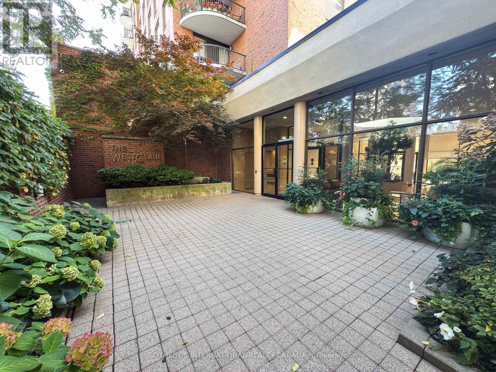 705 - 47 ST CLAIR AVENUE W, Toronto, Ontario