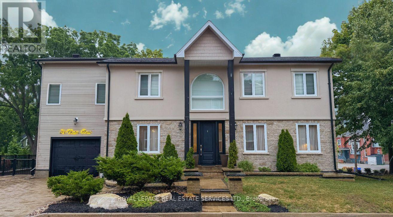 201 CENTRE STREET N, Whitby, Ontario